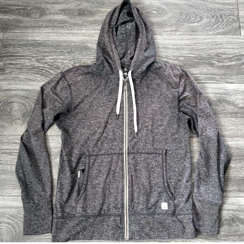 Vuori Performance Zip Up Hoodie Medium